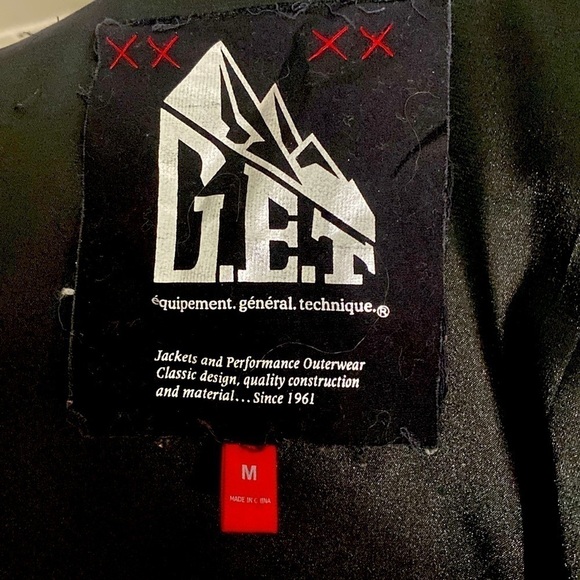 G.E.T. Black wrap jacket.Rayon/Nylon. Satin lined. Pockets. Size Medium. - Picture 7 of 10